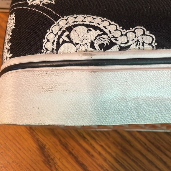 Vans Chukka Boot unisex in paisley skulls w 6.5, M 5 new with tags and box - Picture 10 of 14
